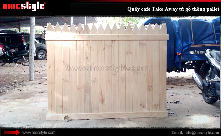 Hình ảnh cận cảnh chiếc quầy gỗ thông pallet kiểu Take Away