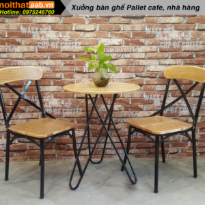 bàn ghế chân sắt